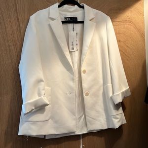 Zara Women’s Oversized White Blazer